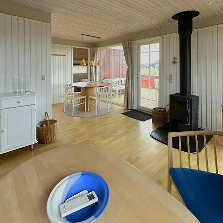Holiday home Lovely In With Wifi Hjorring