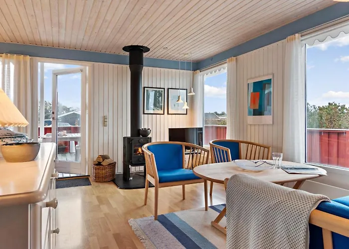 Дом отдыха Lovely In With Wifi